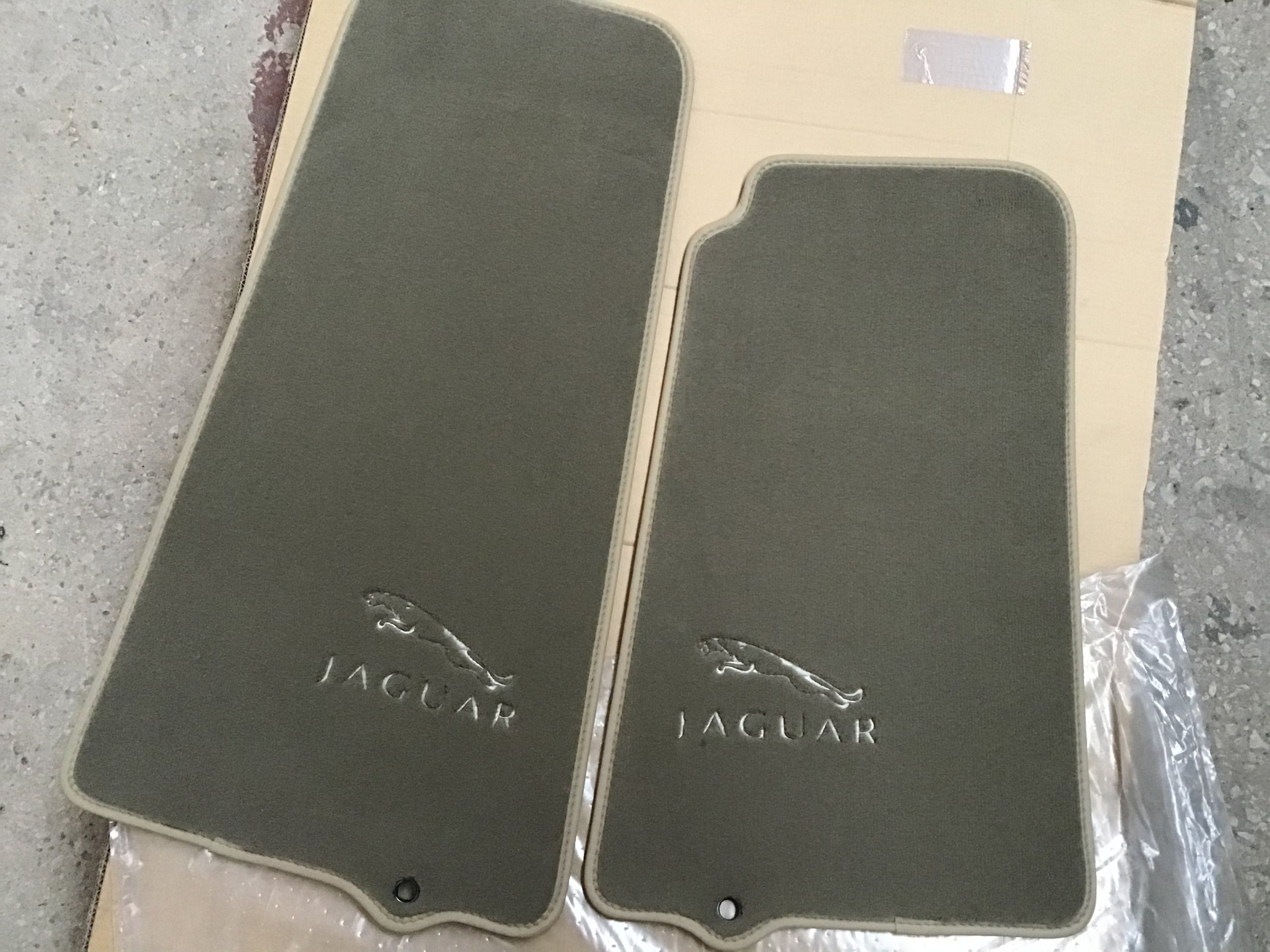 Jaguar XK8 X100 carpet mat set in Sable/Cashmere C2N3761AET XJRover